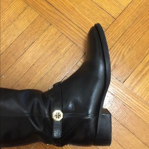 Tory Burch black Boot 7M
